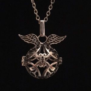 Angel Wings Essential Oil Defuser Necklace Locket